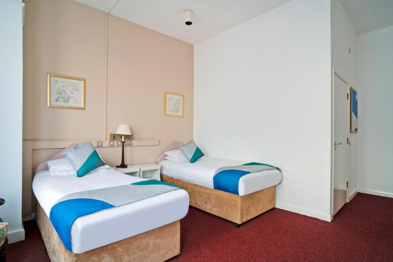 Oyo The Palm Court Hotel Eastbourne Bagian luar foto