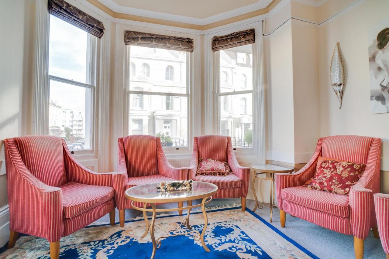Oyo The Palm Court Hotel Eastbourne Bagian luar foto