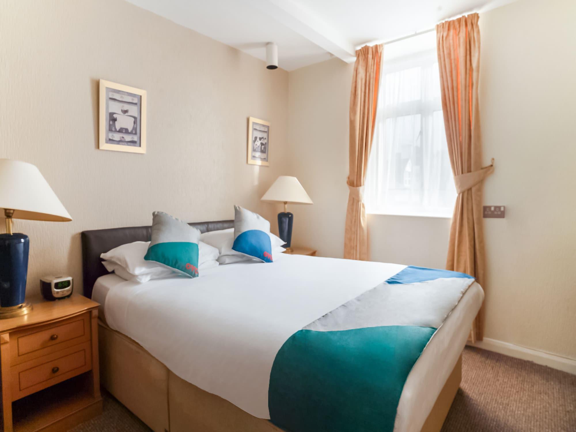 Oyo The Palm Court Hotel Eastbourne Bagian luar foto