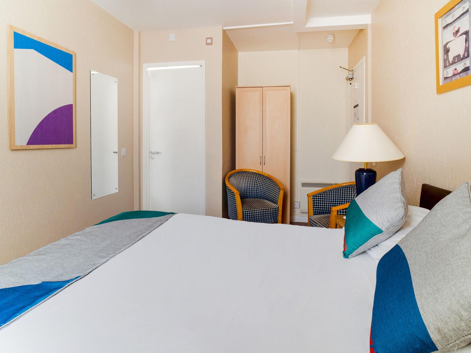 Oyo The Palm Court Hotel Eastbourne Bagian luar foto