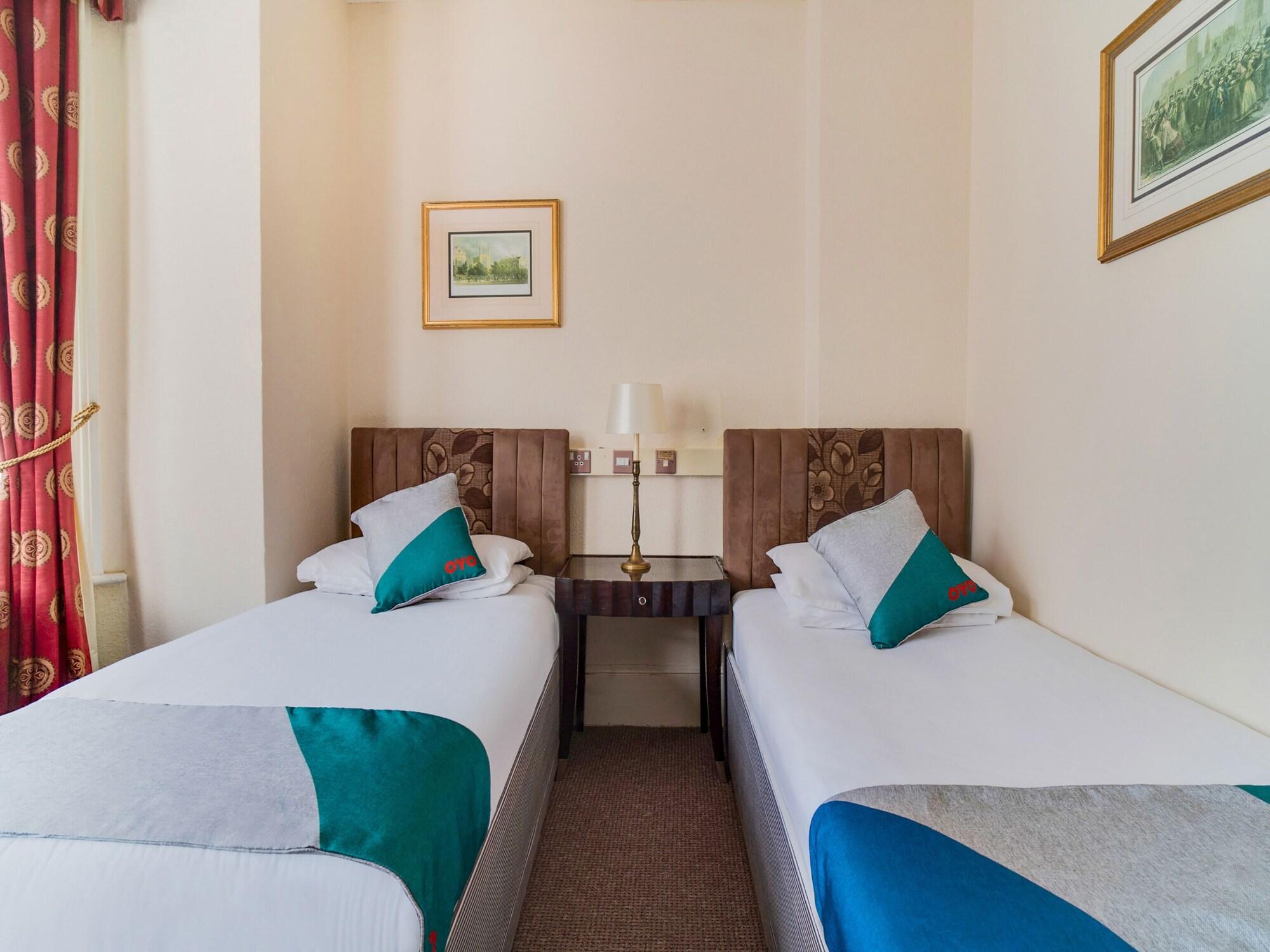 Oyo The Palm Court Hotel Eastbourne Bagian luar foto