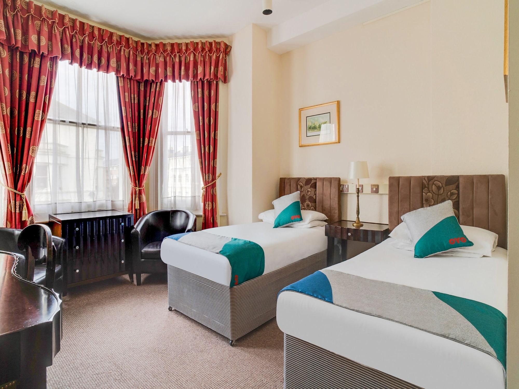 Oyo The Palm Court Hotel Eastbourne Bagian luar foto