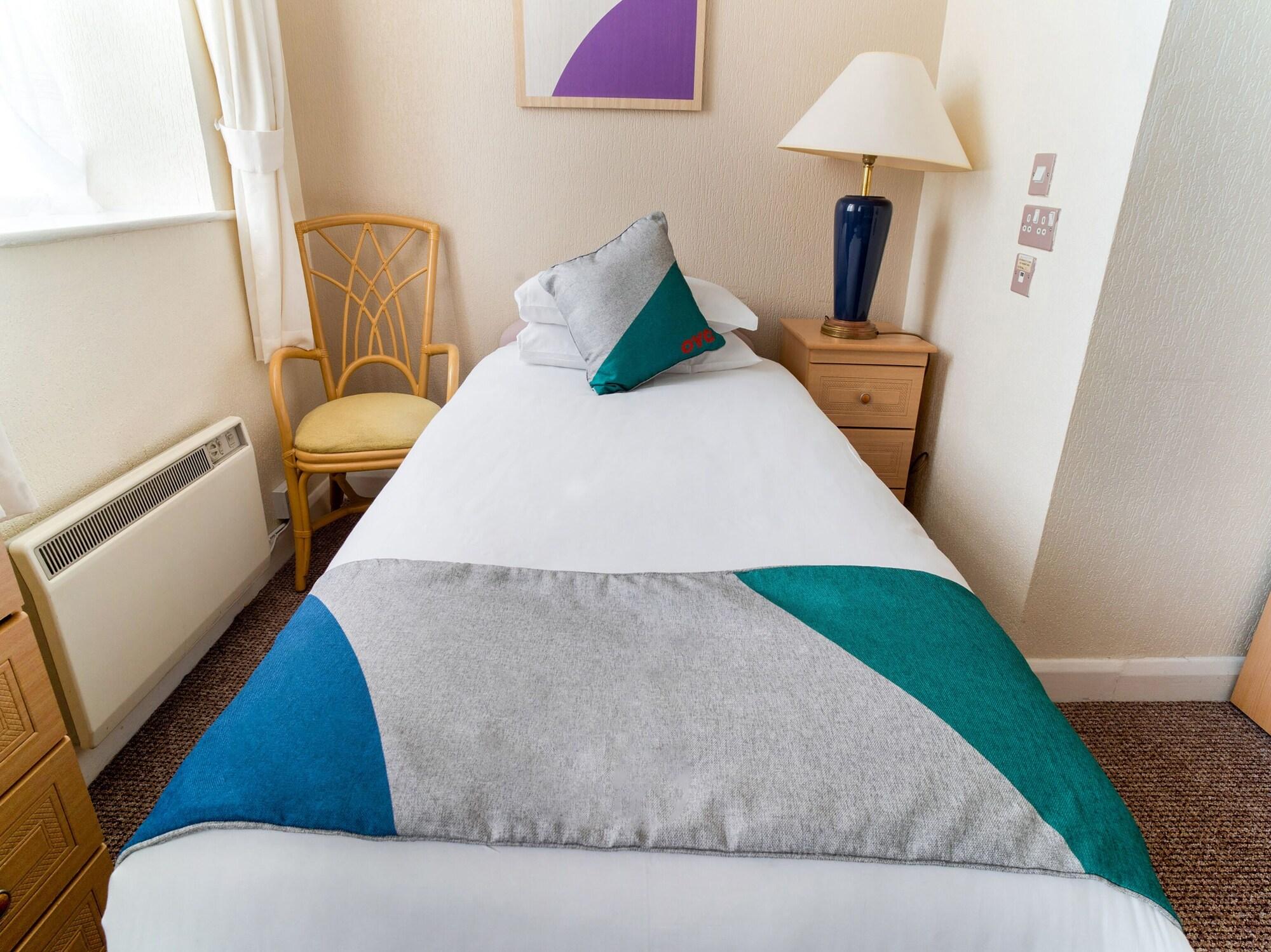 Oyo The Palm Court Hotel Eastbourne Bagian luar foto