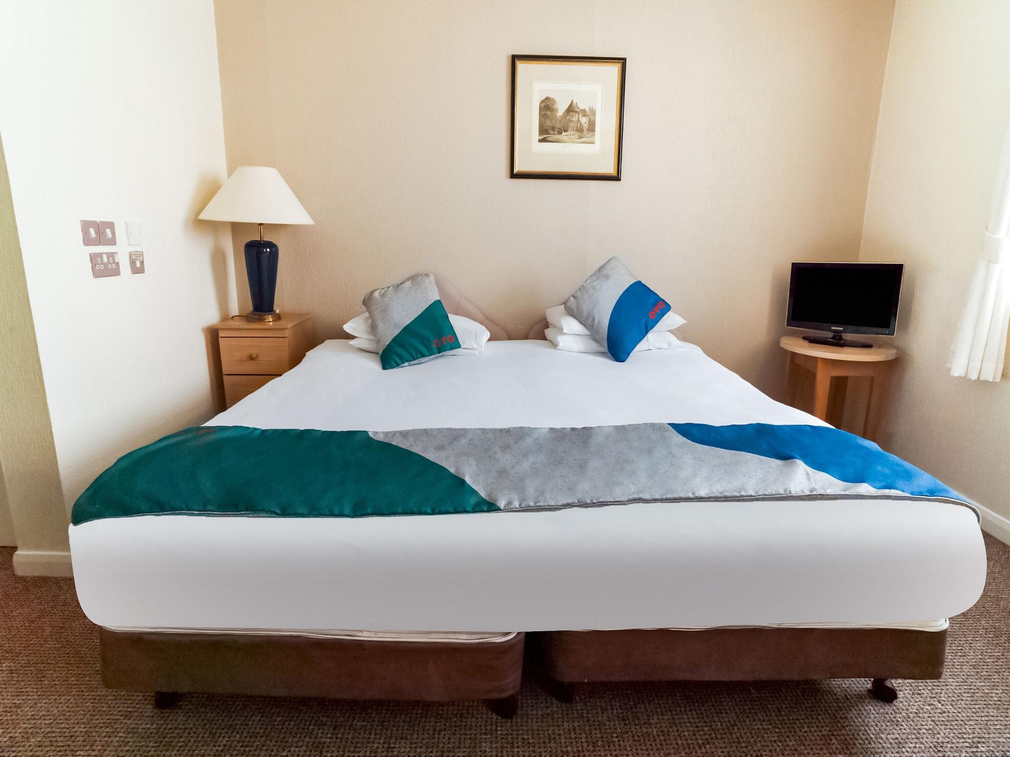 Oyo The Palm Court Hotel Eastbourne Bagian luar foto