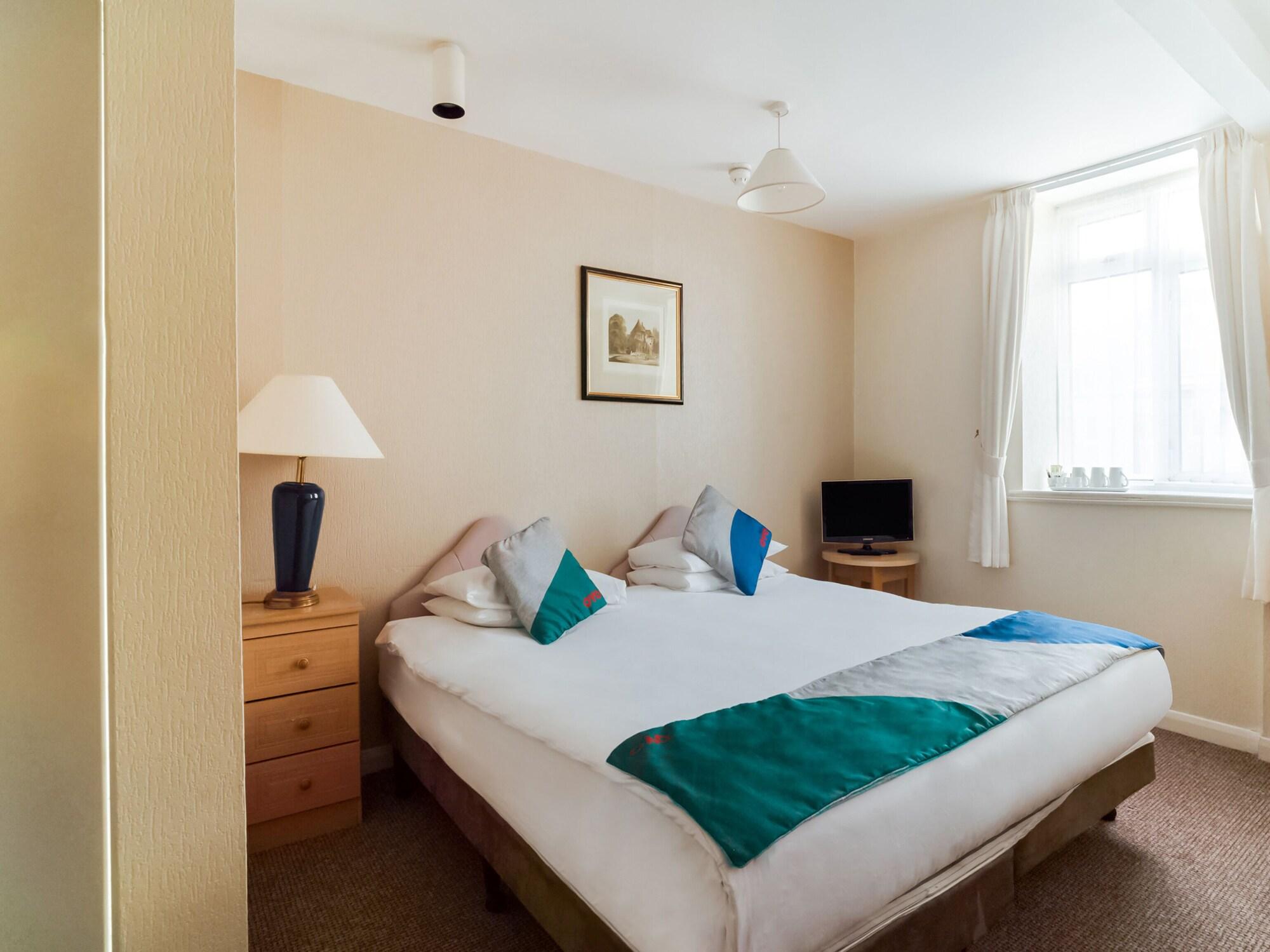 Oyo The Palm Court Hotel Eastbourne Bagian luar foto