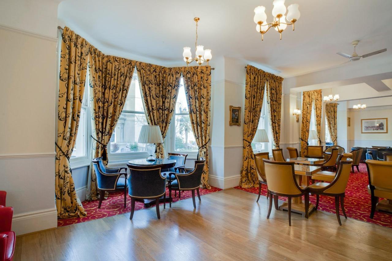 Oyo The Palm Court Hotel Eastbourne Bagian luar foto